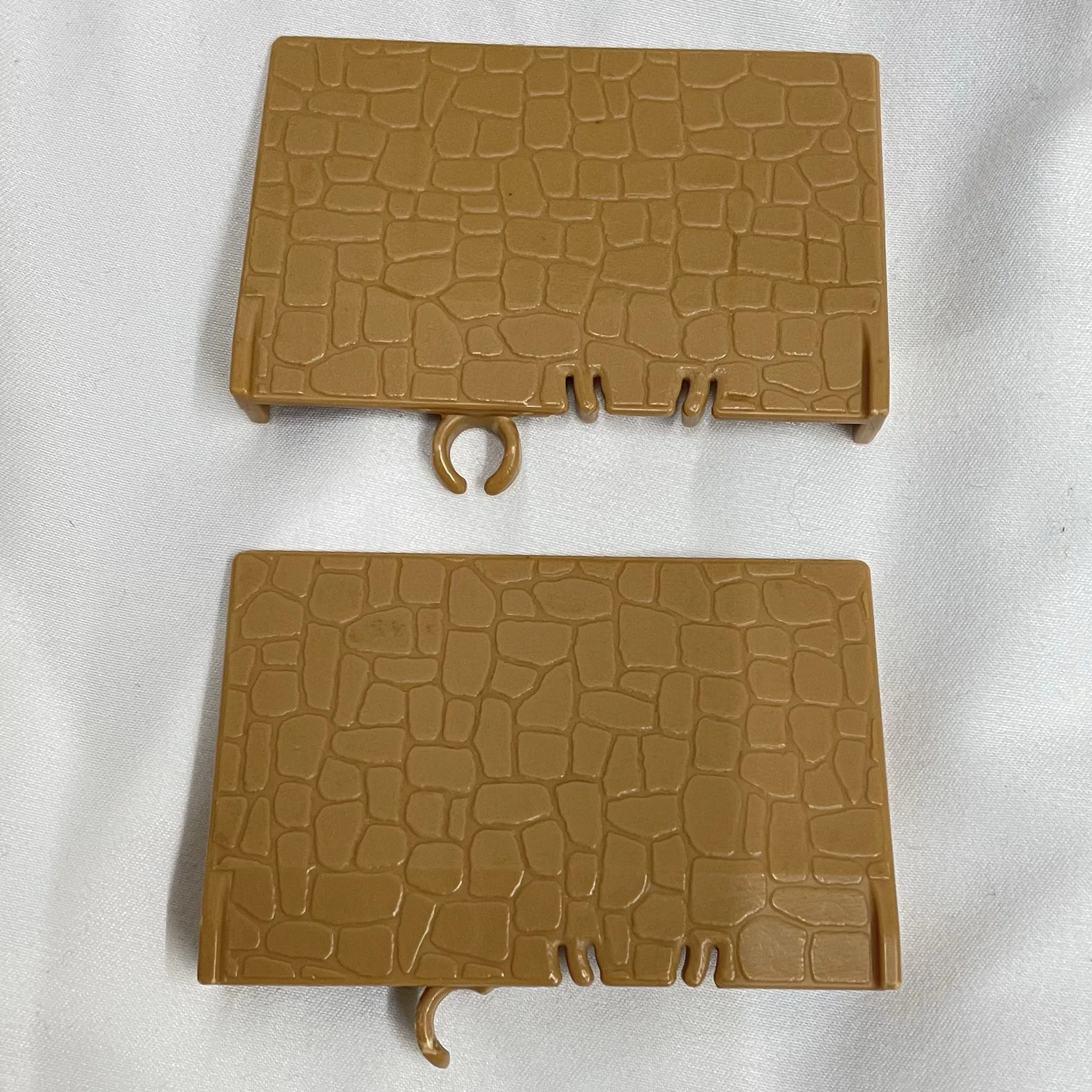 Playskool Richard Scarry’s Puzzletown Dr. Lion’s Medical Centre from 1976 - Image 3