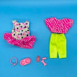 Barbie - Pet Pals Skipper Clothes and Accessories Lot from 1991